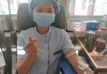 三亚中心医院开展“初心依旧 为爱献血” 国际志愿者日无偿献血活动