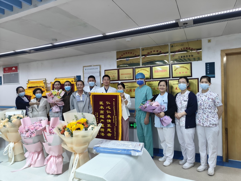 24年12月李雄盛锦旗一份