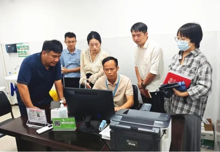 三亚中心医院医疗集团马岭分院和高峰分院顺利通过全国胸痛救治单元验收