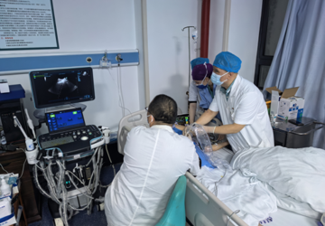 突发肝区剧痛晕厥，他如何从失血性休克中获救？