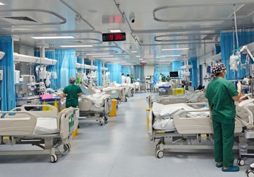 我院全力筑牢台风“蝴蝶”防御线 以医者担当守护生命防线