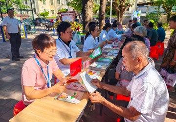 “医”路同行惠民生，健康服务零距离 —— 三亚中心医院多学科团队下基层送健康
