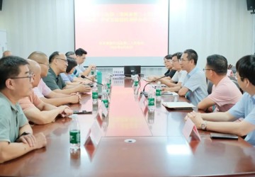 三亚中心医院副院长曾俊涛带队赴乐东黎族自治县第二人民医院开展学术交流活动