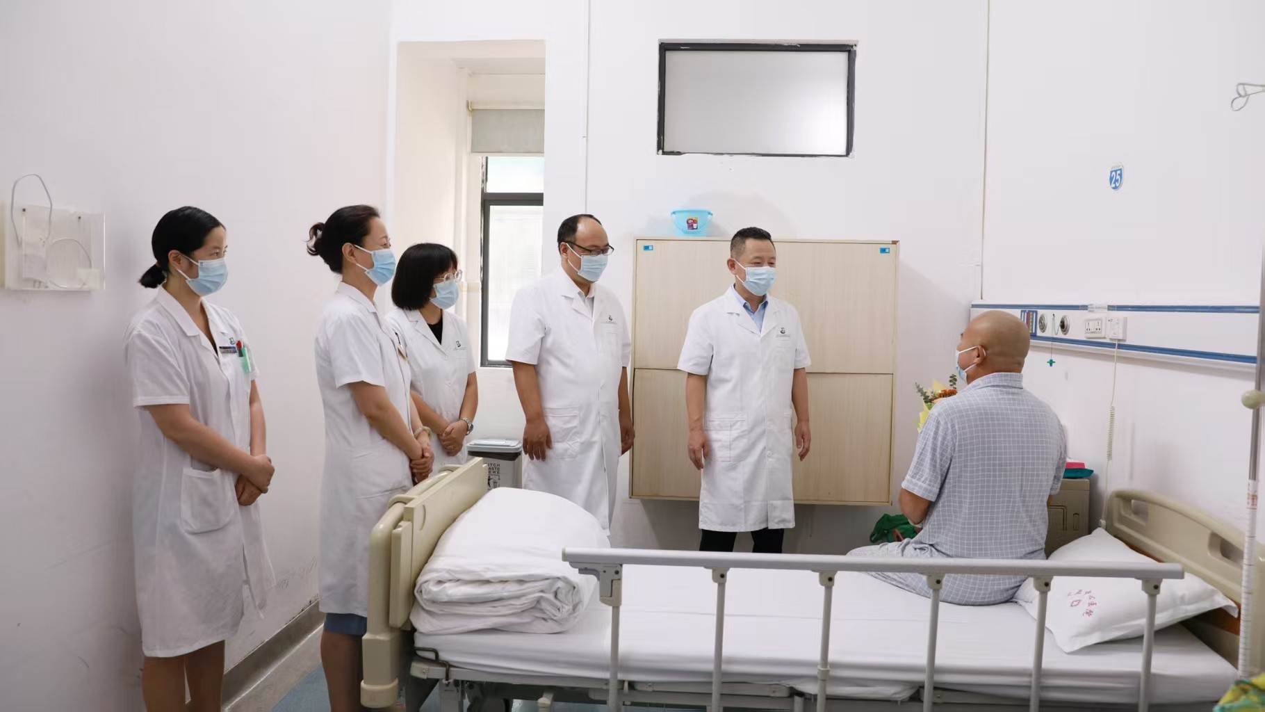 三亚中心医院首例自体造血干细胞移植术成功！海南南部患者家门口享高水平治疗