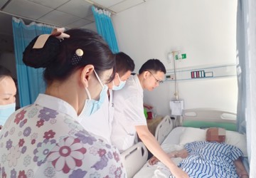 医术愈骨 仁心暖情——我院成功救治86岁高龄骨折患者，用爱与担当守护“夕阳红”