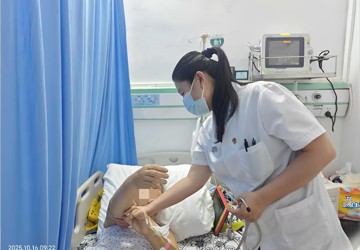 多学科联手，为85岁老人打通“生命线”